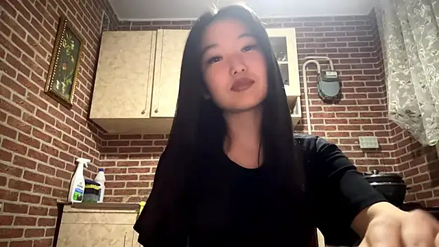 EmmaLeexth online show from 02-10-26, 02:05