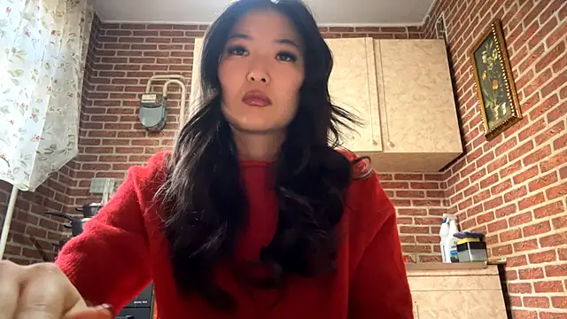 EmmaLeexth online show from 03-12-26, 11:14