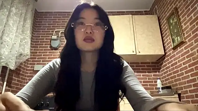 EmmaLeexth online show from 11-23-25, 12:59