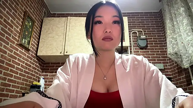 EmmaLeexth online show from 04-05-26, 02:13