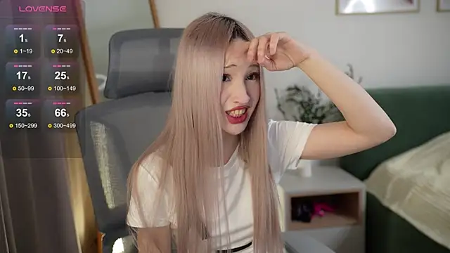 Laura Obsidian online show from 10-15-25, 02:36