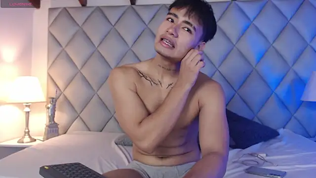 Clement Reyes online show from 10-25-25, 01:01