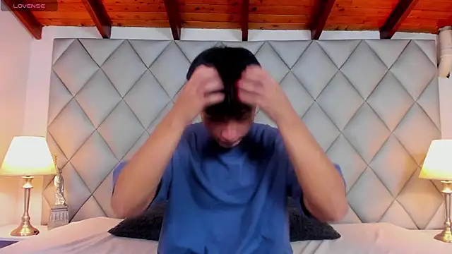 Clement Reyes online show from 11-26-25, 12:38