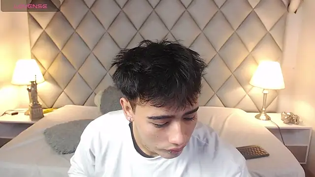 Clement Reyes online show from 09-18-25, 12:19