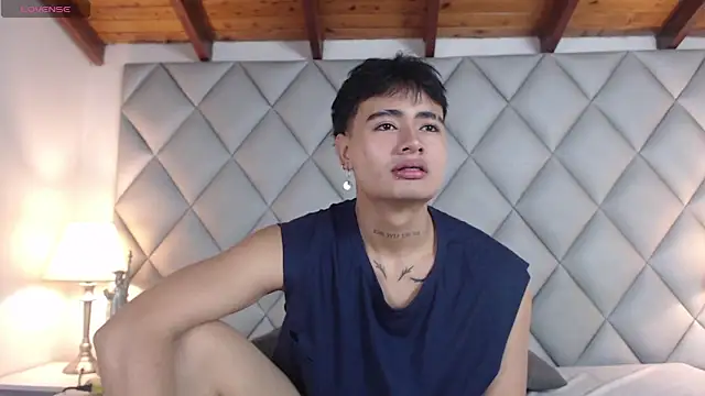 Clement Reyes online show from 10-19-25, 01:25