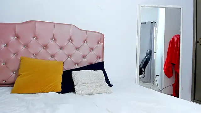 IslaRose7 online show from 02-13-26, 03:12