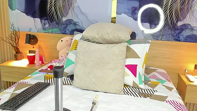 Snapshot of Anabacker01 chatting on 10-29-25, 07:24 Anabacker01 online show from 10-29-25, 07:24