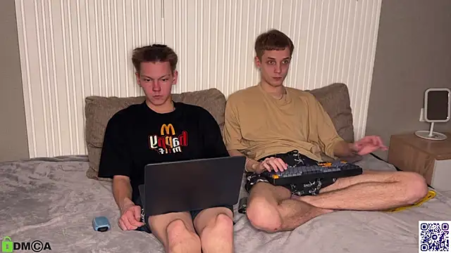 Snapshot of Eaton_ chatting on 10-18-25, 06:43 Eaton online show from 10-18-25, 06:43