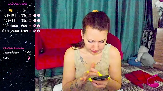 Snapshot of LillyLover_ chatting on 10-17-25, 12:58 LillyLover online show from 10-17-25, 12:58
