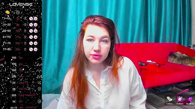 Snapshot of LillyLover_ chatting on 10-10-25, 12:44 LillyLover online show from 10-10-25, 12:44