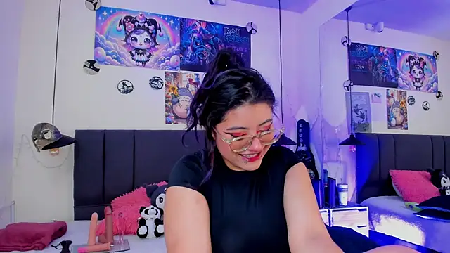 Snapshot of SabrinaV_ chatting on 06-16-26, 11:21 SabrinaV online show from 06-16-26, 11:21