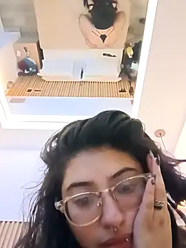 SabrinaV  online show from 04-12-26, 03:10