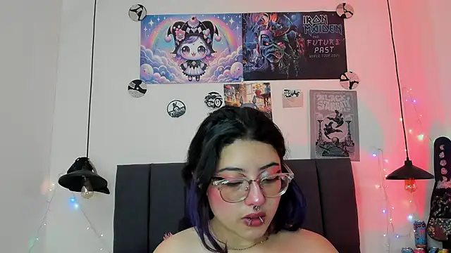 Snapshot of SabrinaV_ chatting on 05-08-26, 11:25 SabrinaV online show from 05-08-26, 11:25