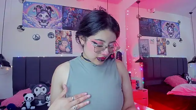 Snapshot of SabrinaV_ chatting on 05-12-26, 11:16 SabrinaV online show from 05-12-26, 11:16