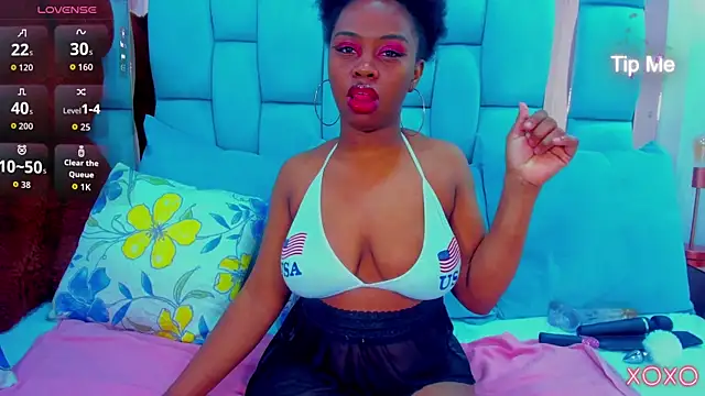 hazellanee online show from 03-01-26, 10:43