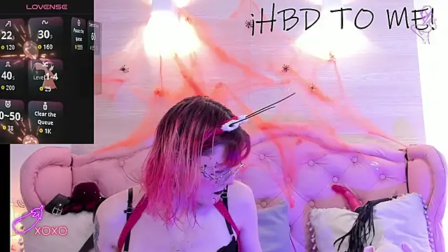 Snapshot of Rossiie_Hunt_ chatting on 10-20-25, 07:25 Rossiie Hunt online show from 10-20-25, 07:25