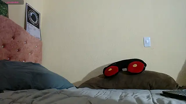 Snapshot of Soffy_Moore chatting on 10-02-25, 05:33 Soffy Moore online show from 10-02-25, 05:33