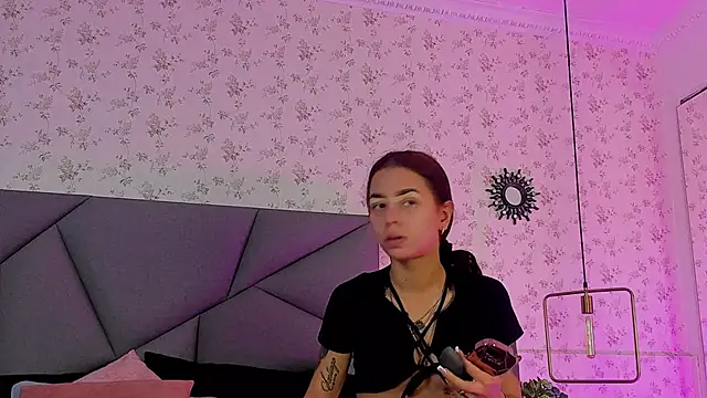 meganandtylerr19 online show from 11-06-25, 11:25