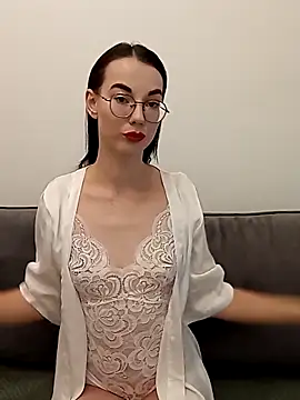 Snapshot of EmmaJakson chatting on 09-26-25, 02:35 EmmaJakson online show from 09-26-25, 02:35