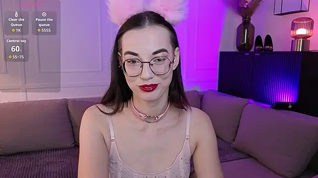 Snapshot of EmmaJakson chatting on 09-27-25, 02:12 EmmaJakson online show from 09-27-25, 02:12