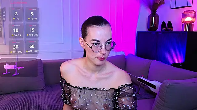 Snapshot of EmmaJakson chatting on 10-14-25, 05:35 EmmaJakson online show from 10-14-25, 05:35