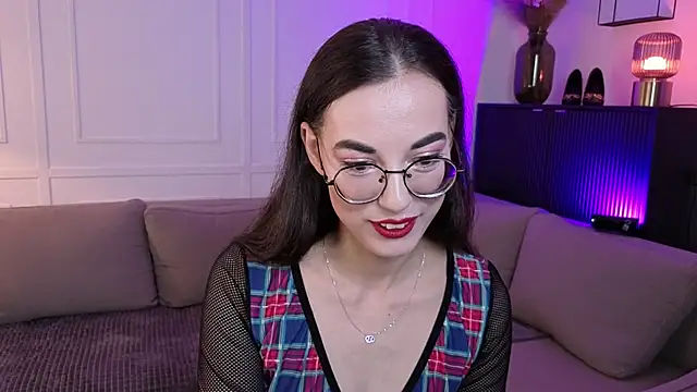 Snapshot of EmmaJakson chatting on 09-19-25, 02:21 EmmaJakson online show from 09-19-25, 02:21