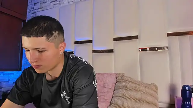 ANLLELOAndANGELA online show from 04-18-26, 07:18