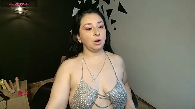 AgataThompson  online show from 10-13-25, 08:54