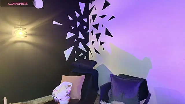 AgataThompson  online show from 10-17-25, 07:26