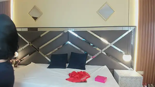 AgataThompson  online show from 03-02-26, 07:32