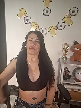 Snapshot of Lina_444 chatting on 06-19-26, 09:53 Lina 444 online show from 06-19-26, 09:53