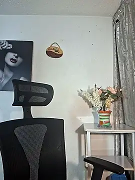 Lina 444 online show from 12-15-25, 12:16