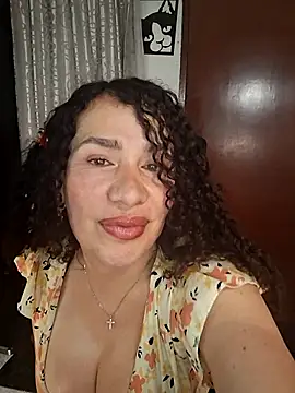 Snapshot of Lina_444 chatting on 07-18-26, 01:36 Lina 444 online show from 07-18-26, 01:36