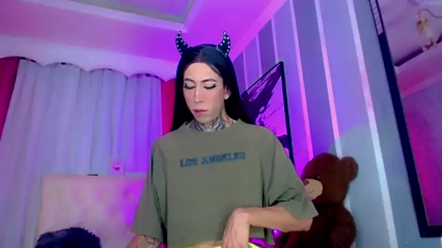 Julia Bulette1 online show from 04-05-26, 01:18