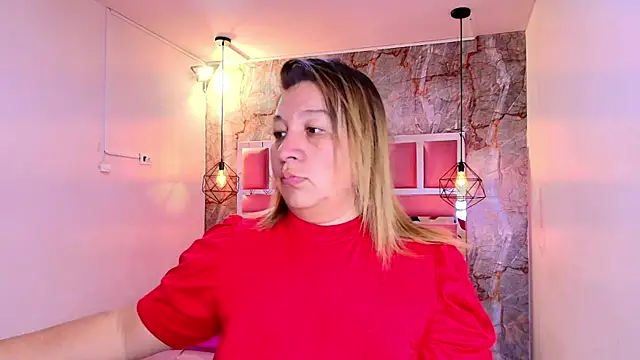 Snapshot of MaylinRosse_ chatting on 04-28-26, 06:56 MaylinRosse online show from 04-28-26, 06:56