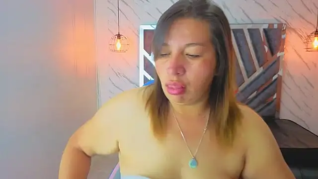 Snapshot of MaylinRosse_ chatting on 06-24-26, 06:50 MaylinRosse online show from 06-24-26, 06:50