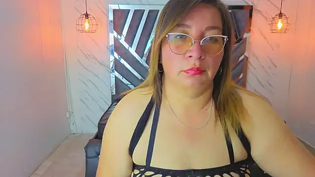 Snapshot of MaylinRosse_ chatting on 06-29-26, 06:18 MaylinRosse online show from 06-29-26, 06:18