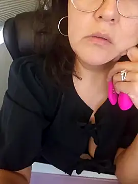 Snapshot of sw33th3art chatting on 11-07-25, 08:57 sw33th3art online show from 11-07-25, 08:57