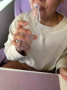 Snapshot of sw33th3art chatting on 01-06-26, 04:22 sw33th3art online show from 01-06-26, 04:22