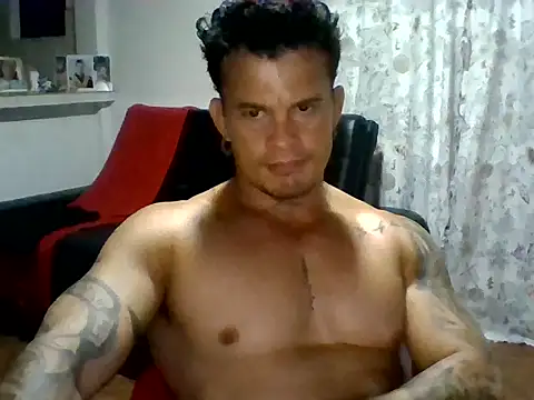 Snapshot of XavierFox1 chatting on 09-21-25, 01:22 XavierFox1 online show from 09-21-25, 01:22