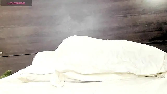 DeliciousDeeea online show from 10-31-25, 02:46