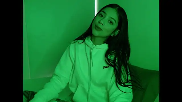 Mia fire666 online show from 12-15-25, 01:28