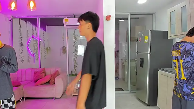 Houseofwarrios online show from 09-22-25, 03:23