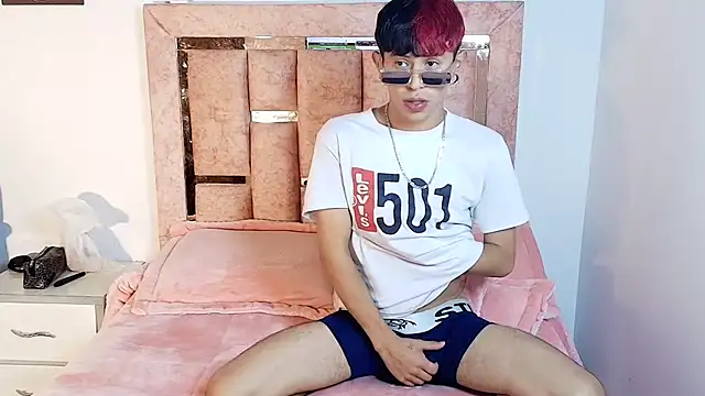 DemianSalvatore online show from 11-06-25, 01:09