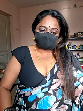 Snapshot of queendivya chatting on 07-14-26, 11:38 queendivya online show from 07-14-26, 11:38