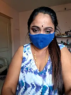 Snapshot of queendivya chatting on 06-25-26, 06:51 queendivya online show from 06-25-26, 06:51