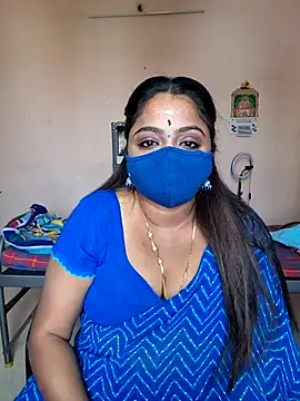 Snapshot of queendivya chatting on 06-16-26, 05:29 queendivya online show from 06-16-26, 05:29