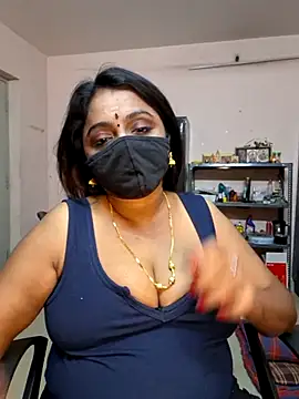 Snapshot of queendivya chatting on 06-24-26, 01:53 queendivya online show from 06-24-26, 01:53