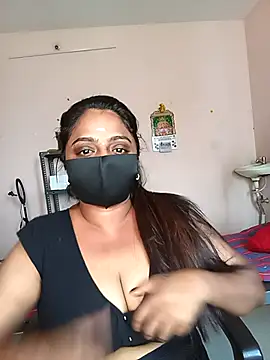 queendivya online show from 04-18-26, 07:11