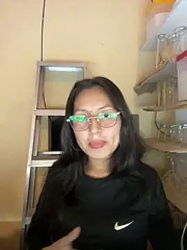 Snapshot of Noamilk chatting on 01-13-26, 12:47 Noamilk online show from 01-13-26, 12:47